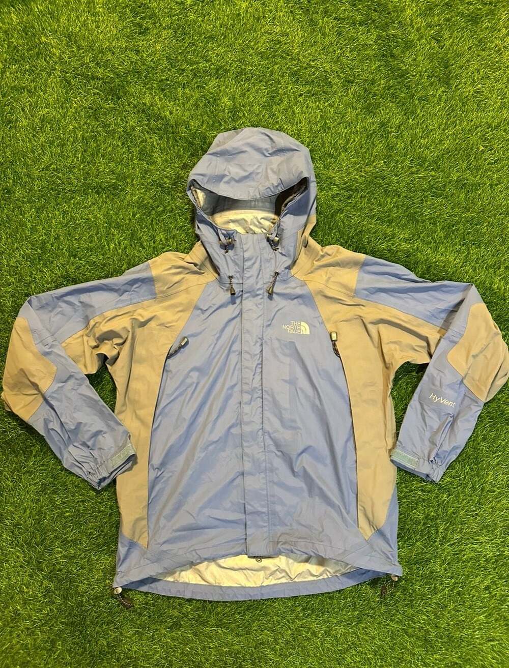 The North Face HyVent Women's Blue & Taupe Hooded Rain Jacket Size Medium